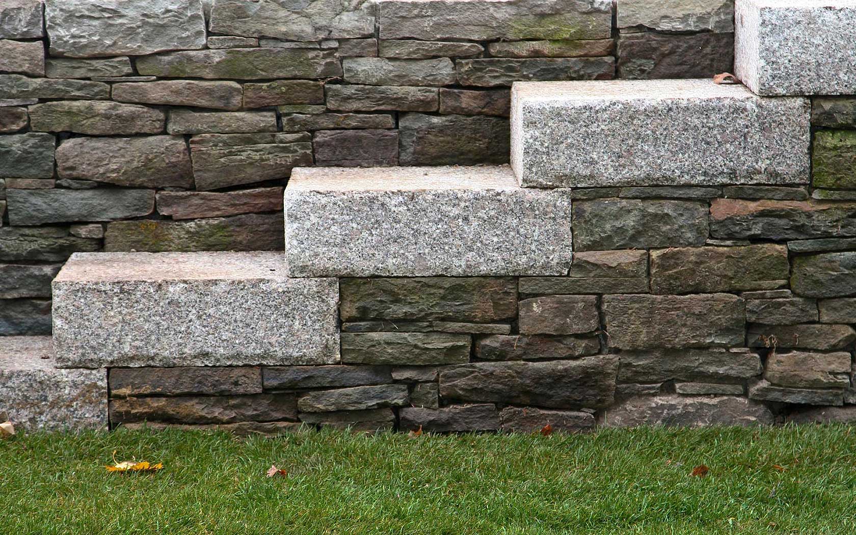 Granite and Pennsylvania Fieldstone Staircase